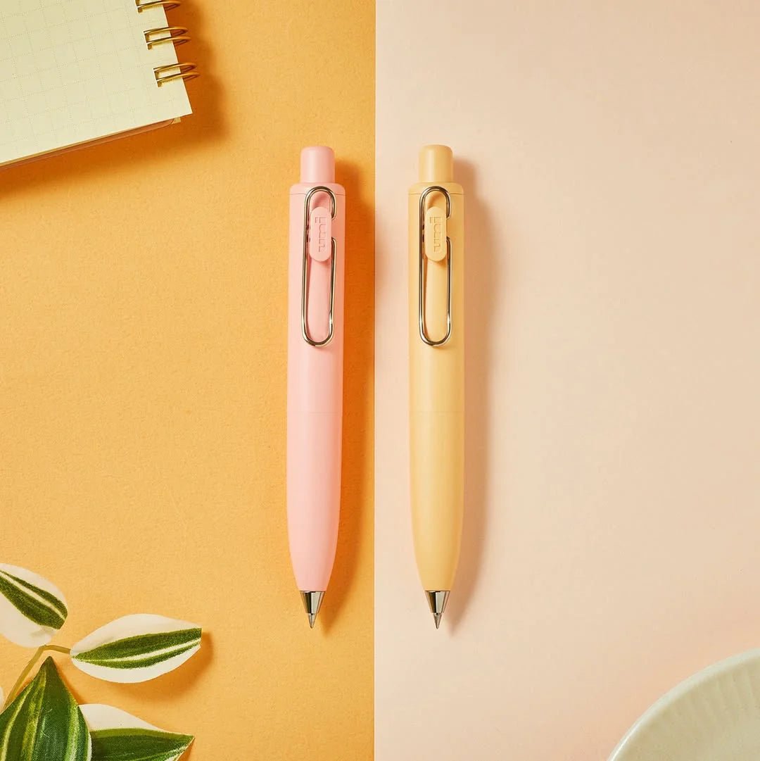Mitsubishi Uni - Ball One P Compact Gel Ink Ballpoint Pen - Note and Nib