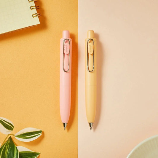 Mitsubishi Uni - Ball One P Compact Gel Ink Ballpoint Pen - Note and Nib