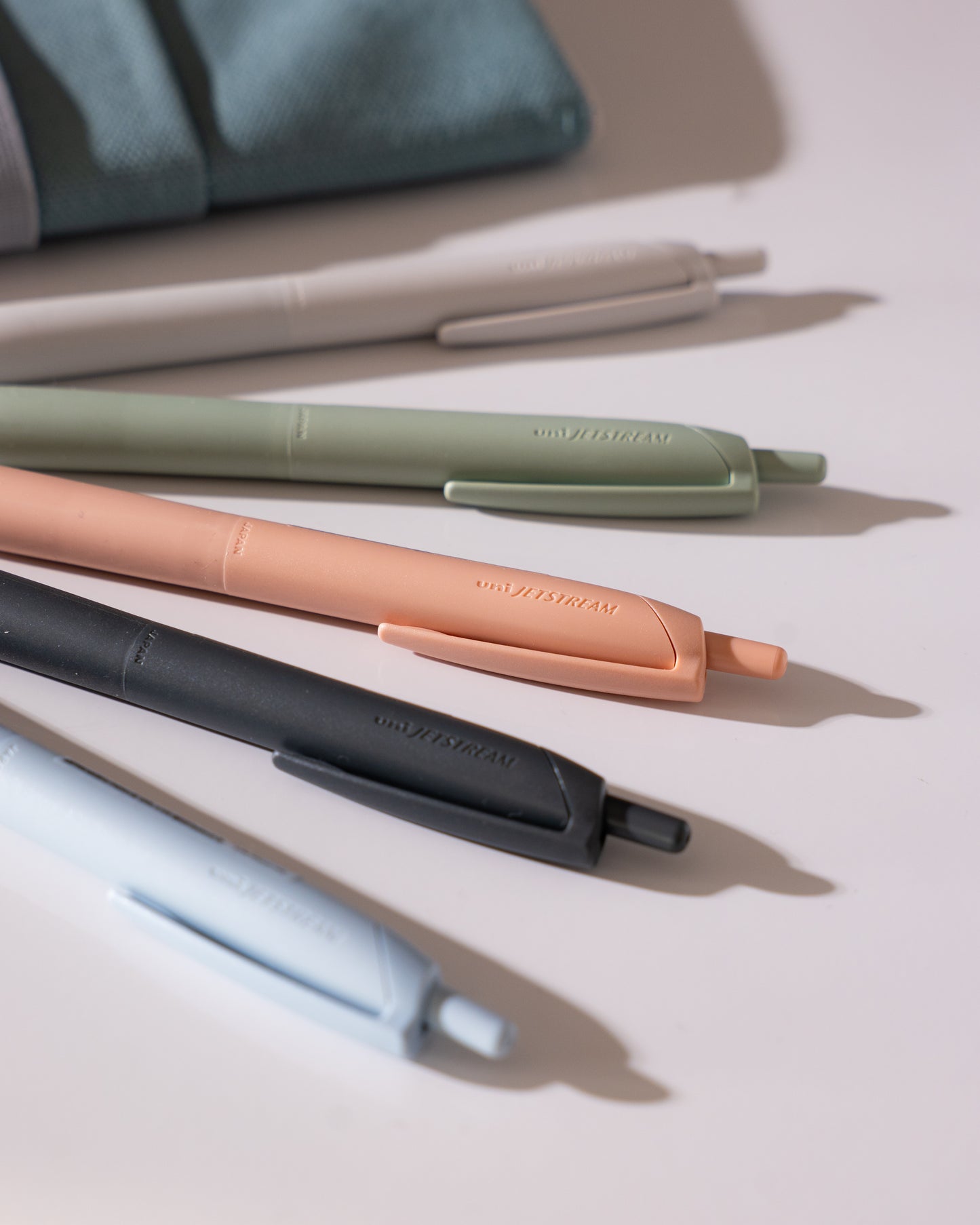 Mitsubishi Oil-based Ballpoint Pen Lite Jetstream SXN-LS-05