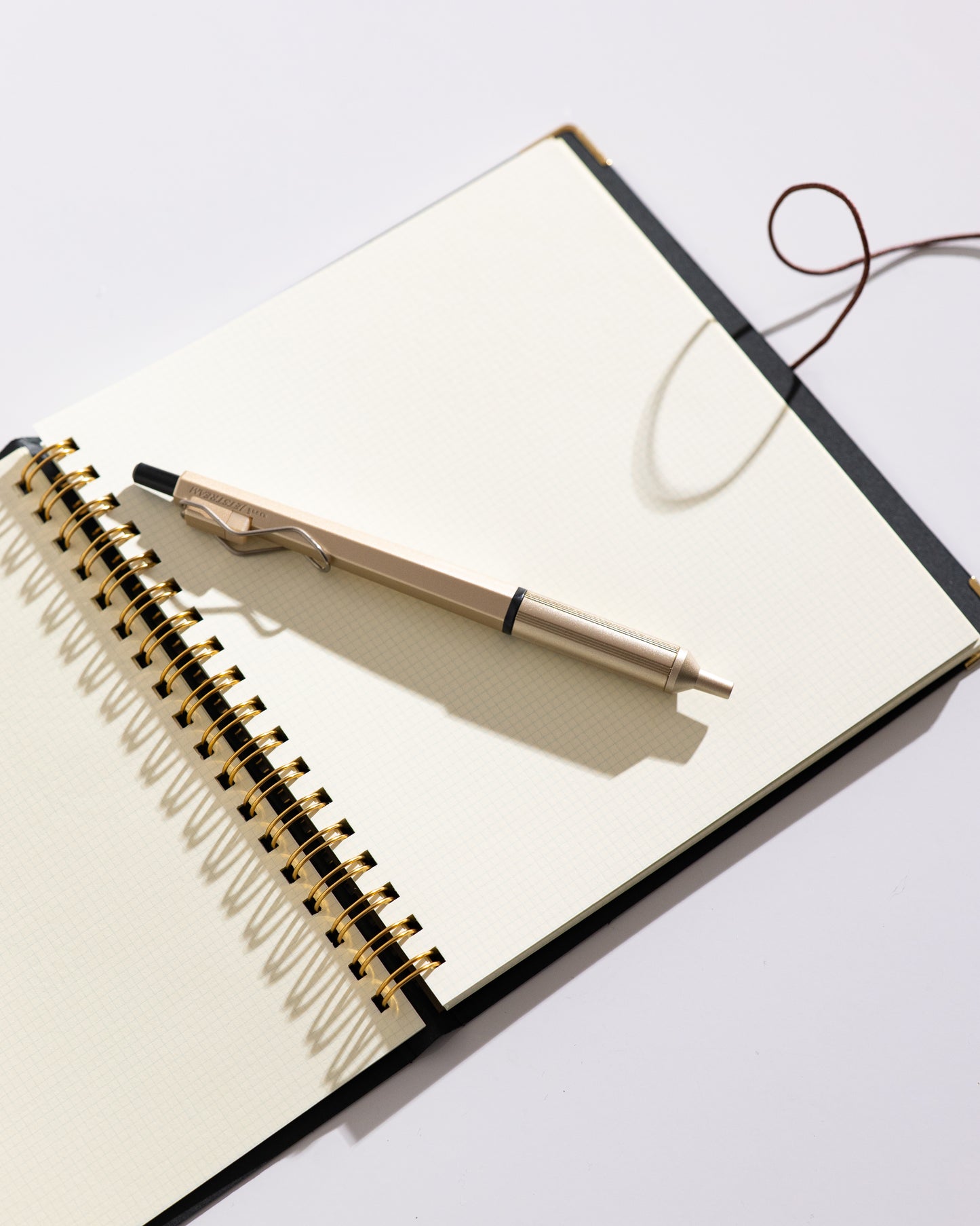Kleid String Tied Notebook