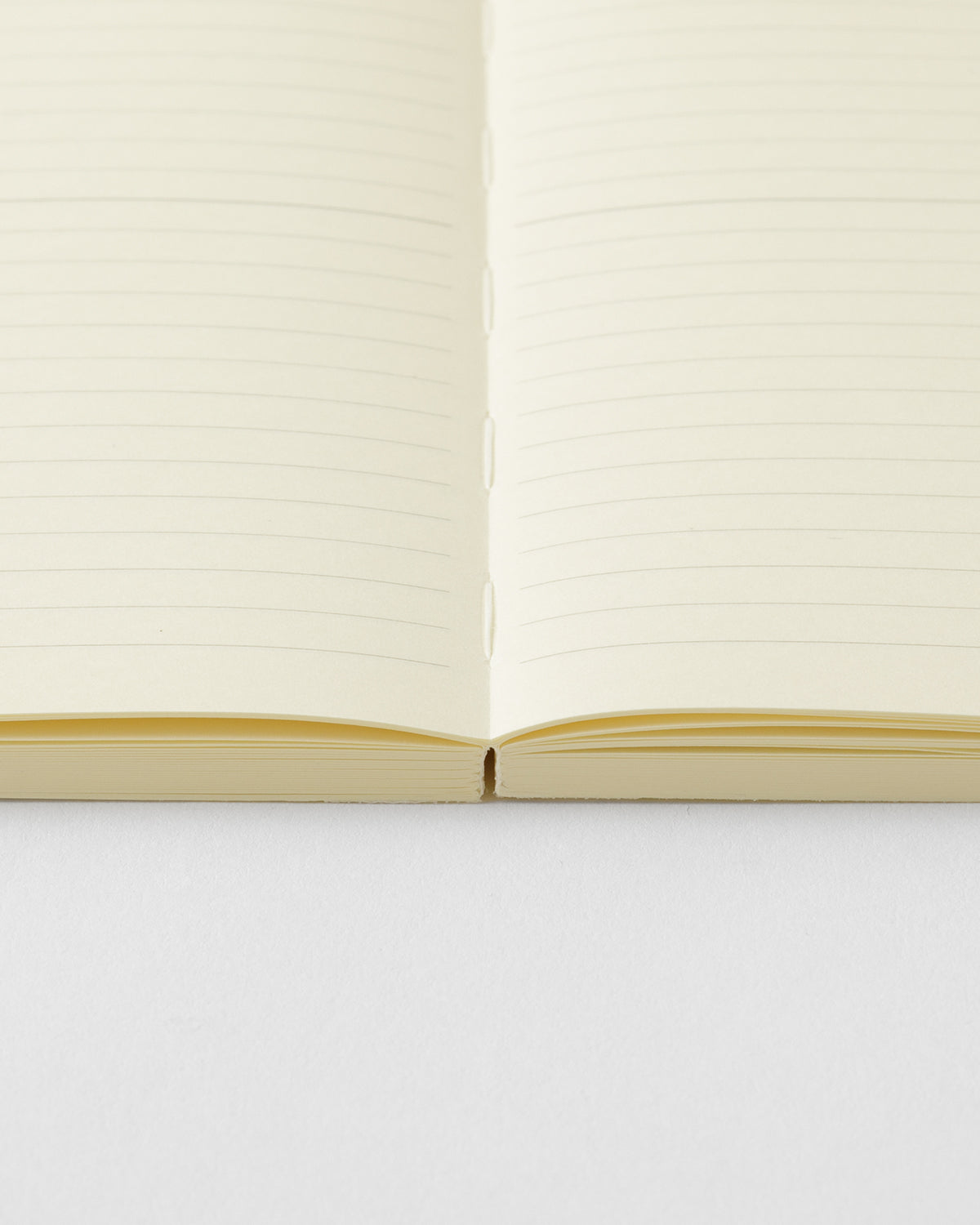 Midori MD Notebook A5 Lined – 横罫 Lined