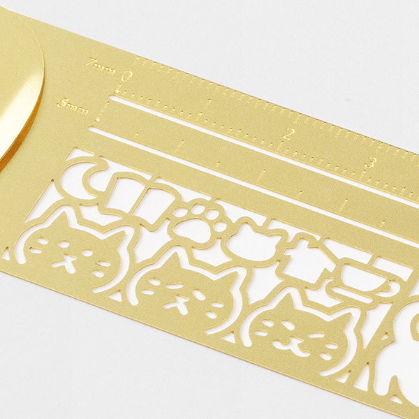 Midori Clip Ruler Cat – Cat stencil close-up