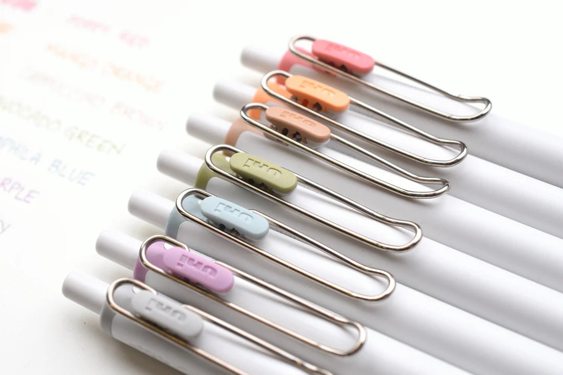 Mitsubishi Uni - ball One FIKA COLOR - Note and Nib