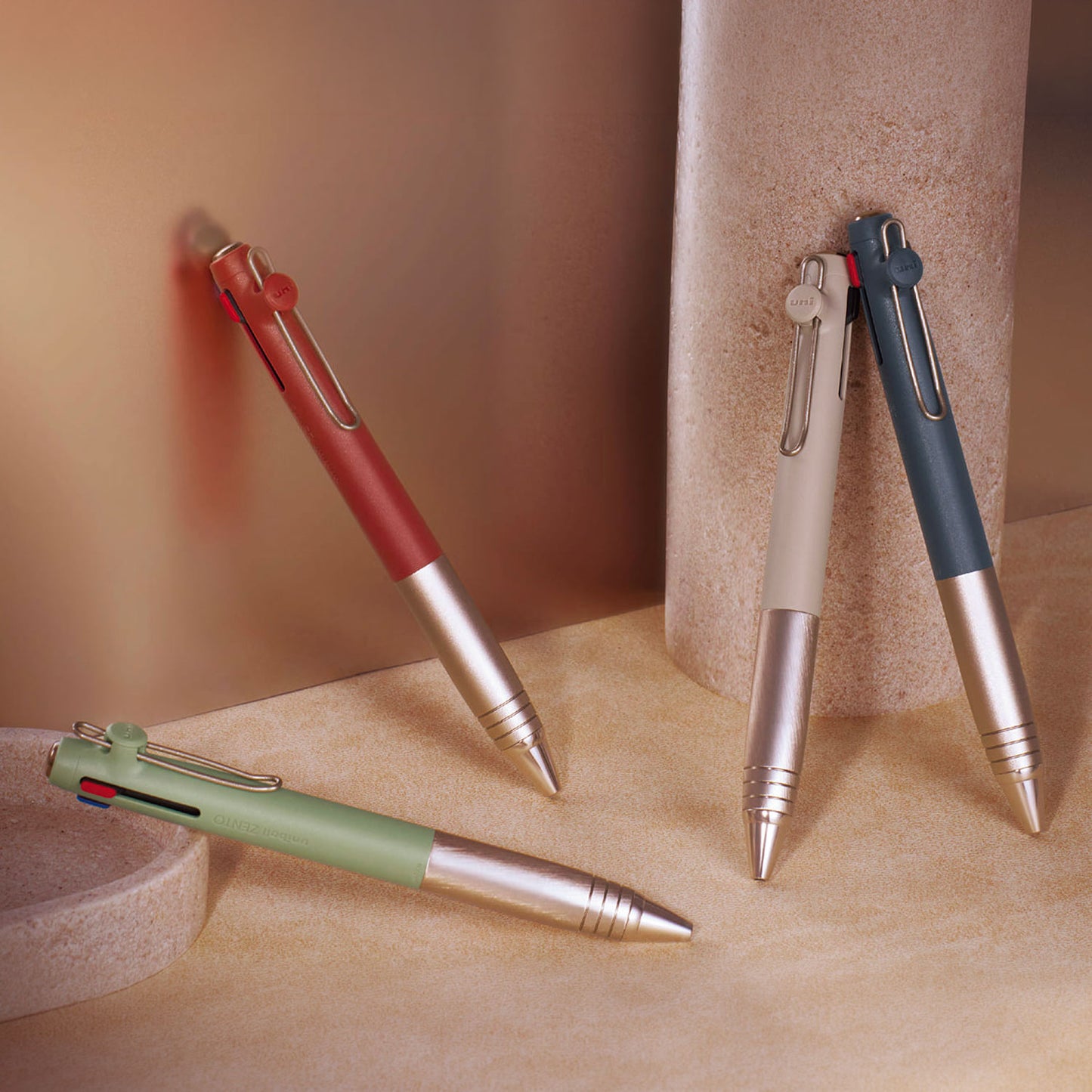 Uniball ZENTO 3 Colour Pen - Flow Model